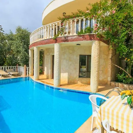 Villa Poppy